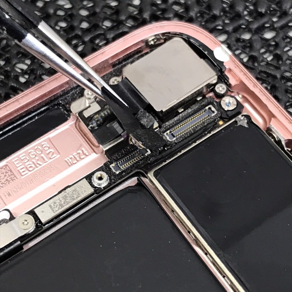 iPhone7 画面交換 カメラ交換 スマホスピタル佐賀駅前店