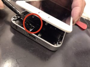 スマホスピタル佐賀駅前店　iPhoneSE　バッテリー交換修理