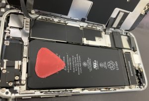 iPhoneSE2 画面交換修理 フレーム内 スマホスピタル佐賀駅前店