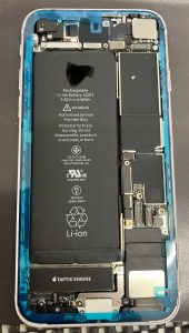 iPhoneSE画面交換修理 防水テープ張替え スマホスピタル佐賀駅前店