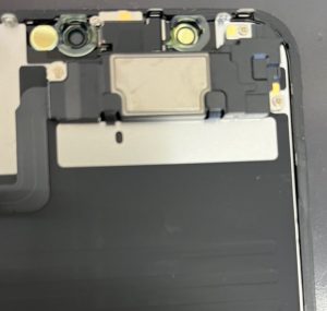 iPhone11 画面交換途中 スマホスピタル佐賀駅前店