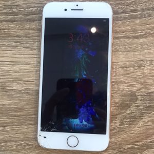 iPhone8　画面交換修理　スマホスピタル佐賀駅前店