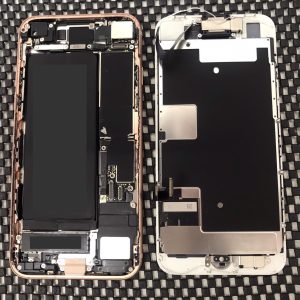 iPhone8　画面交換修理　スマホスピタル佐賀駅前店