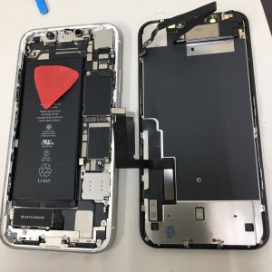 iPhoneXR　画面交換修理　スマホスピタル佐賀駅前店