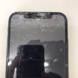 iPhone11　画面交換修理　スマホスピタル佐賀駅前店