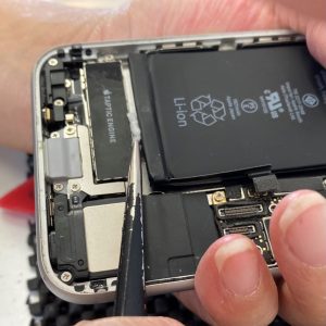 iPhone8 バッテリー交換修理途中 スマホスピタル佐賀駅前店