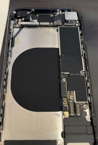 iPhone8 バッテリー交換取り付け前 スマホスピタル佐賀駅前店