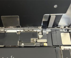 iPhoneSE2 バッテリー交換展開時 スマホスピタル佐賀駅前店