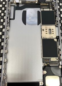 iPhone6s バッテリー交換取り付け前 スマホスピタル佐賀駅前店