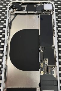 iPhone8 バッテリー交換取り付け前 スマホスピタル佐賀駅前店