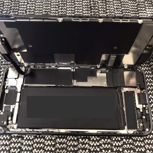 iPhone8　バッテリー交換修理　スマホスピタル佐賀駅前店