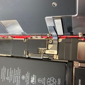 iPhoneSE(第2世代)画面交換修理 スマホスピタル佐賀駅前店