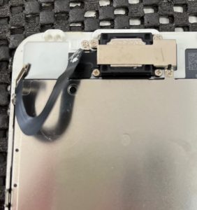 iPhone7 画面交換修理途中 スマホスピタル佐賀駅前店