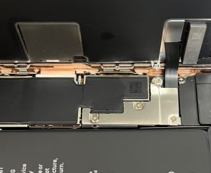 iPhone8 バッテリー交換展開時 スマホスピタル佐賀駅前店