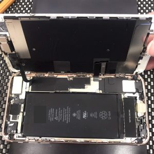 iPhone8Plus　画面交換修理　スマホスピタル佐賀駅前店　九州　iOS16　iPhone13　iPhone14