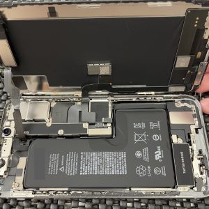 iPhoneXS　バッテリー交換修理　スマホスピタル佐賀駅前店