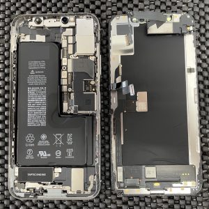 iPhoneXS　バッテリー交換修理　スマホスピタル佐賀駅前店