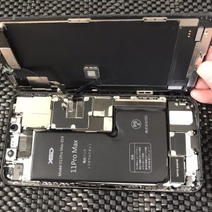 iPhone11ProMax　バッテリー交換修理　スマホスピタル佐賀駅前店　九州　iPhone修理