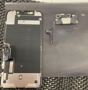 iPhone11 画面交換修理 移植部品 スマホスピタル佐賀駅前店