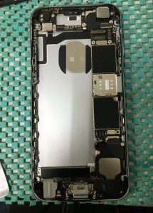 急に壊れたiPhone6s 内部画像 スマホスピタル佐賀駅前店