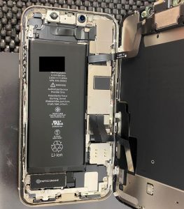 iPhone 11 画面修理 モバイル保険 スマホスピタル佐賀駅前店