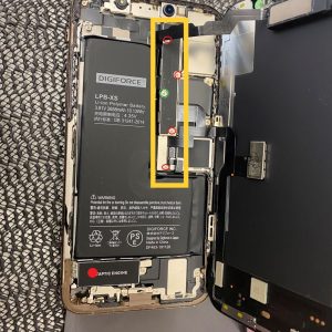 iPhone XS 画面交換修理 展開画像 スマホスピタル佐賀駅前店