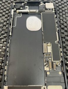 iPhone7 バッテリー交換取り付け前 スマホスピタル佐賀駅前店