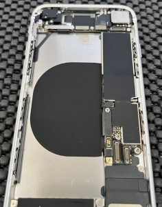 iPhone8 バッテリー交換取り付け前 スマホスピタル佐賀駅前店