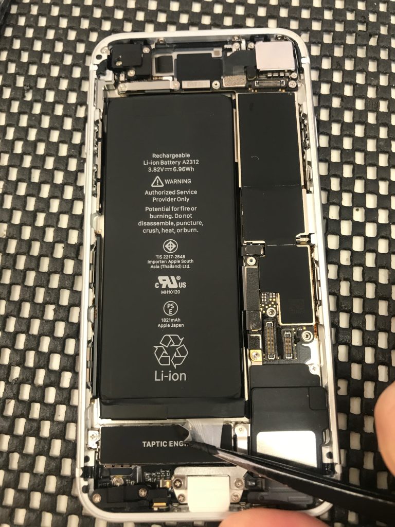 スマホスピタル佐賀駅前店_iPhone修理_iPhoneSE2_バッテリーシール