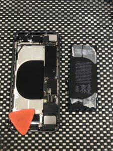 iPhone8 バッテリー交換　佐賀駅前