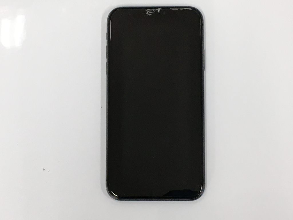 iPhone　11　画面　液晶　つかない　変色　見れない　修理　データ　そのまま　消えない　飛ばない　高槻　北摂　大阪