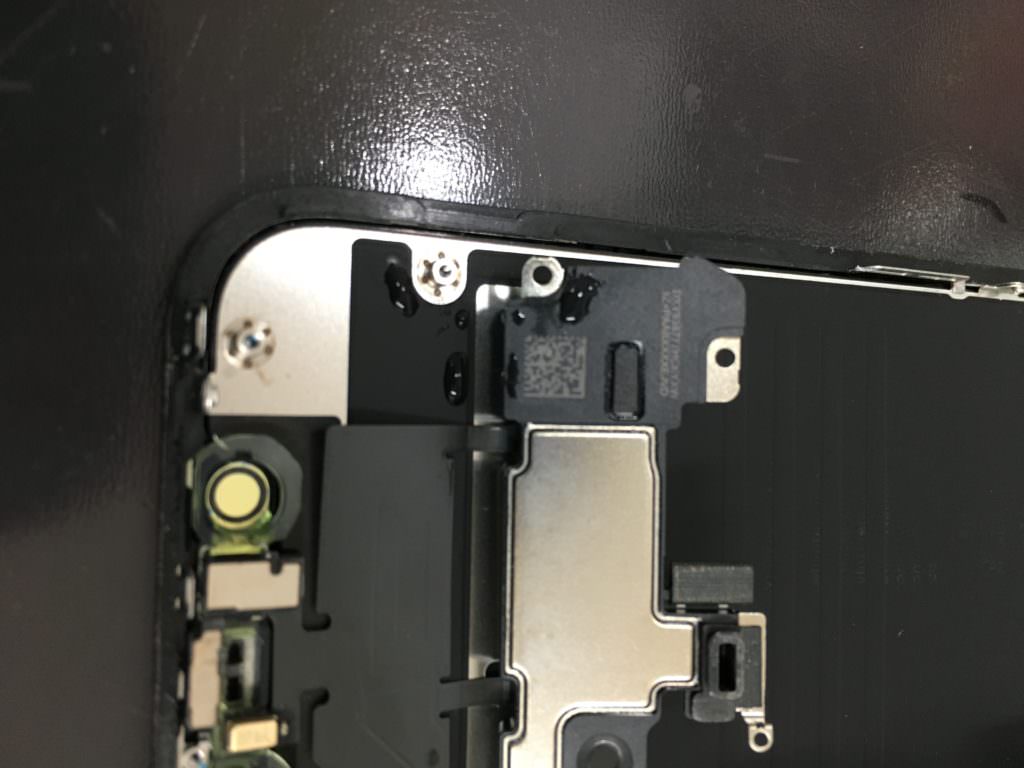 iPhone　11　耐水　防水　水没　水　濡れた　かかった　故障　画面　つかない　見れない　表示されない　操作できない　修理　データ　そのまま　高槻　北摂　大阪