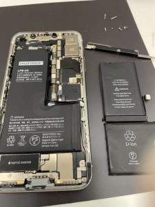 iPhoneXSバッテリー交換修理