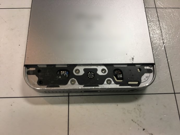 iPhoneSE バックガラス 除去