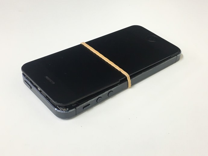iPhone5 画面 外れる