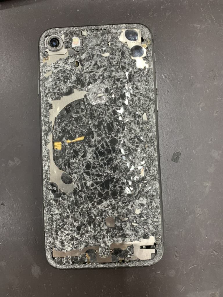 iphone8%e3%80%80%e8%83%8c%e9%9d%a2