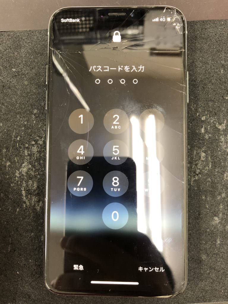 iPhoneXガラス割れ