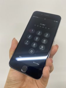 iPhone7の画面に黒い線が現れた！