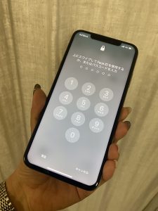 iPhoneXRの画面が真っ暗に！こんな時は？