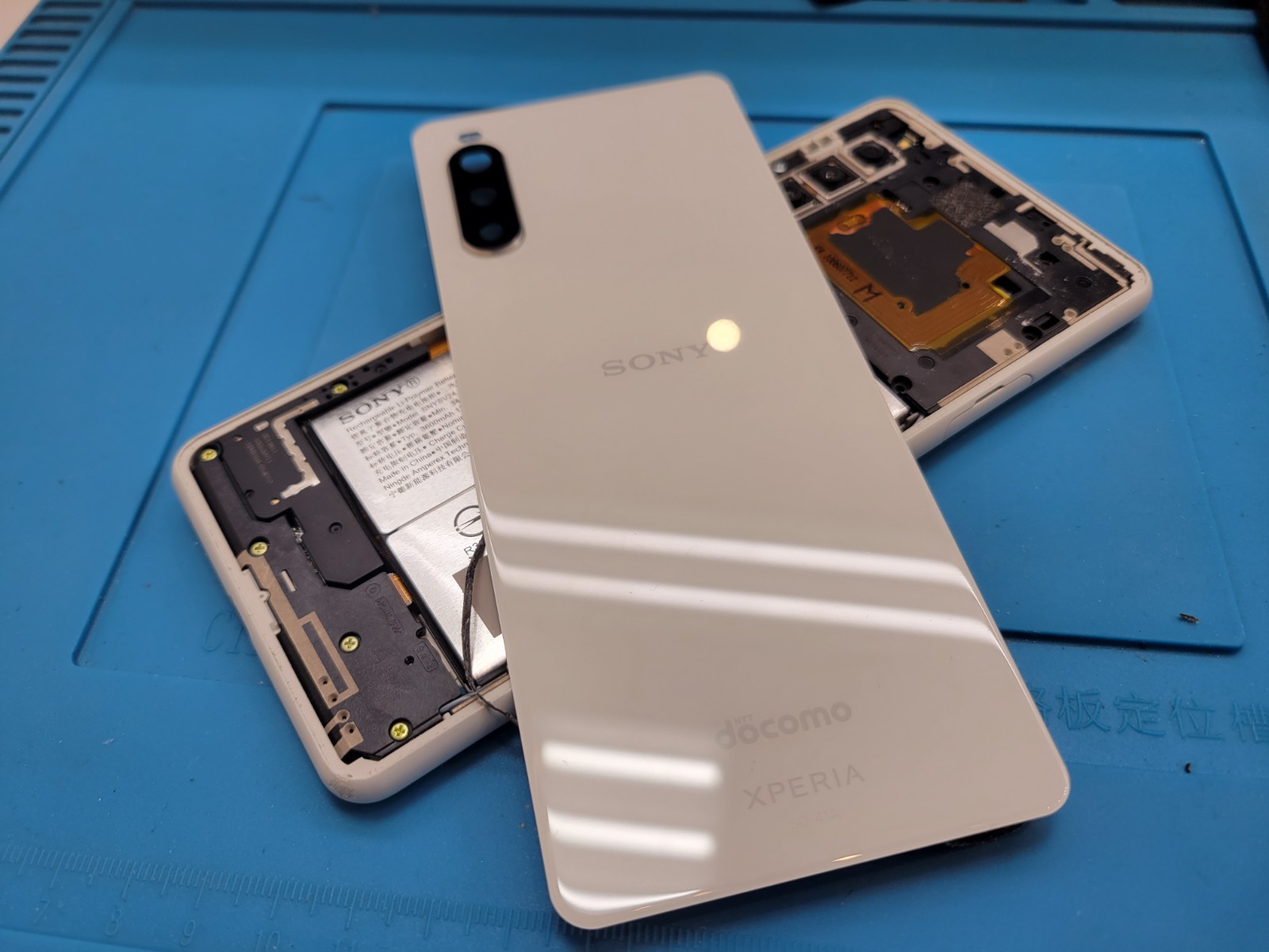 修理後(修理済み画面のスマホ)