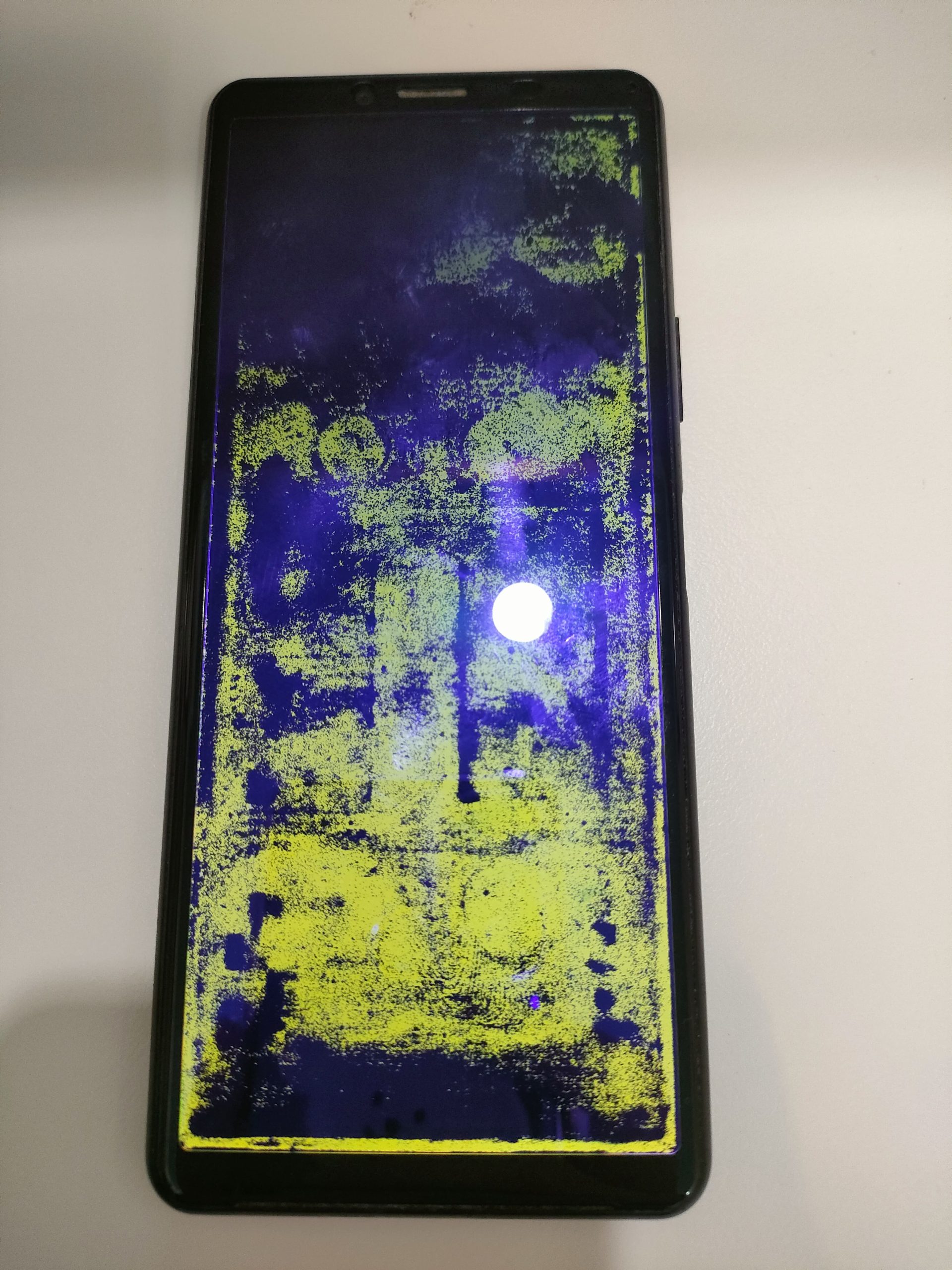 Xperia 10 II 画面が緑色になって表示されない症状はパーツ交換で改善