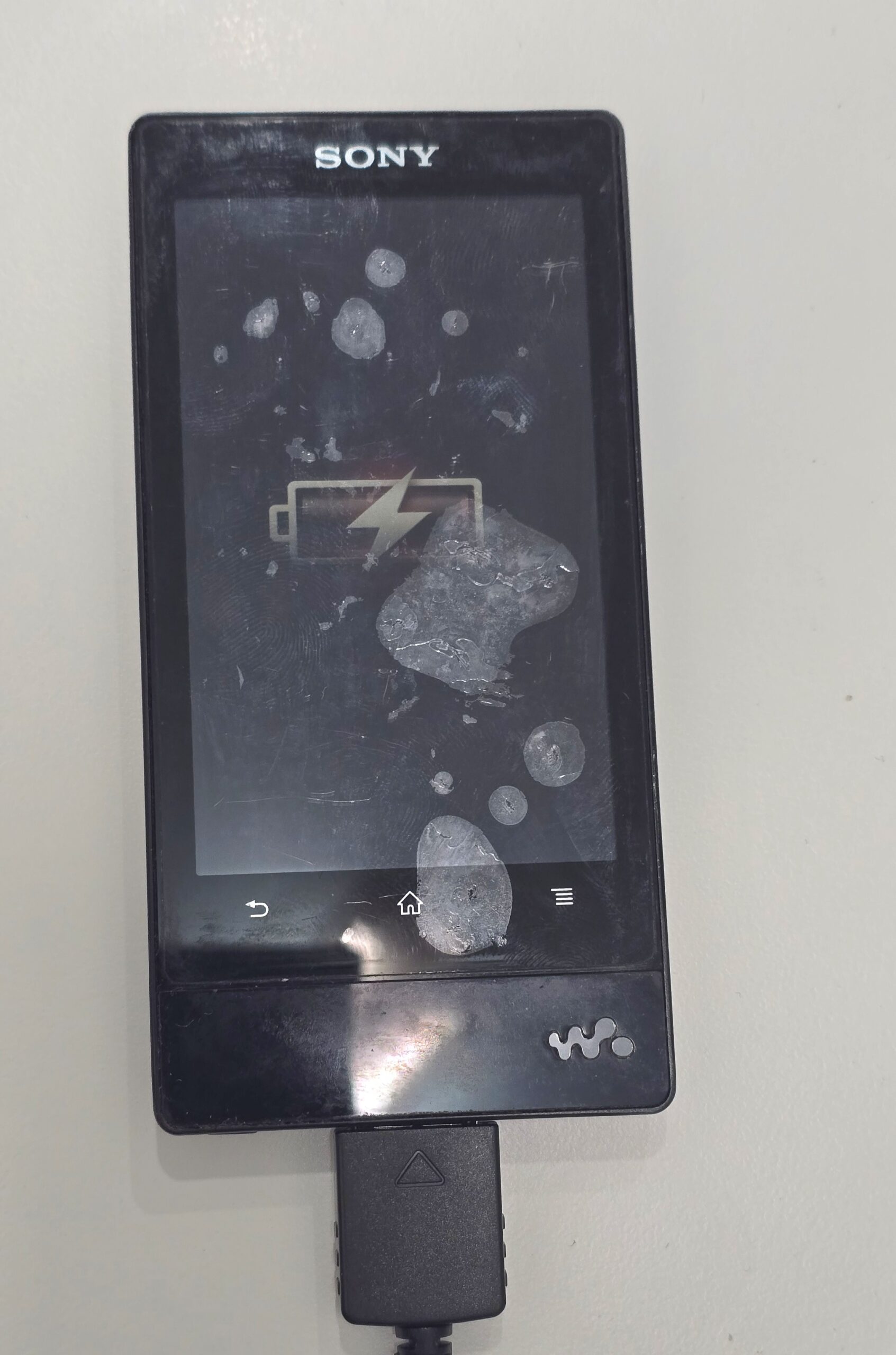 WALKMANのバッテリー交換をさせていただきました！ | スマホスピタル